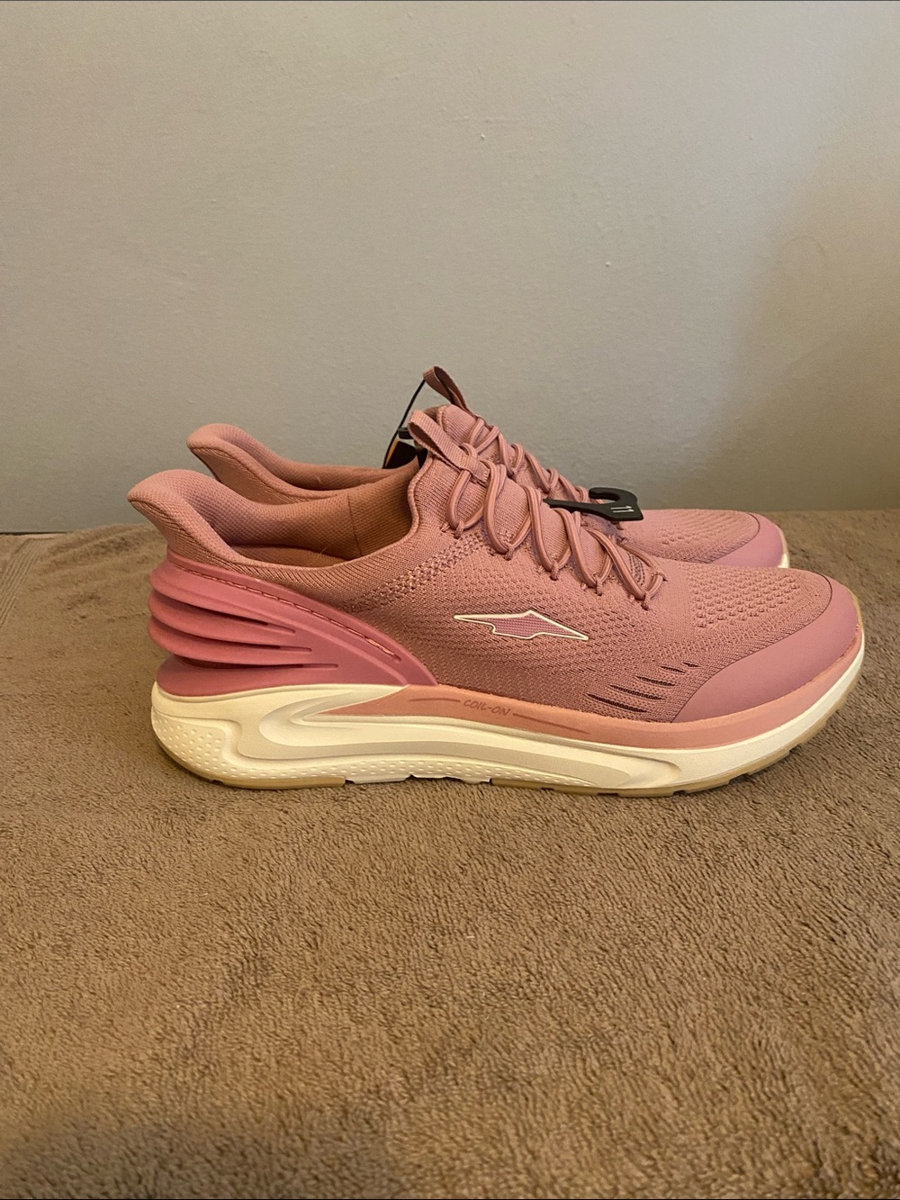 Sneakers - Picture 9 of 11